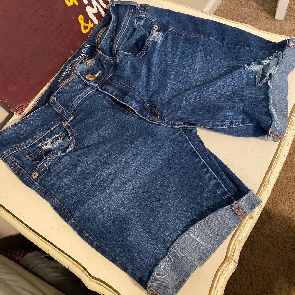 AE cut off shorts size 12
